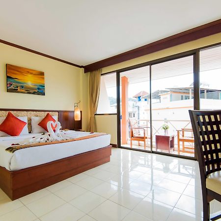 Bauman Ville Hotel Phuket Esterno foto