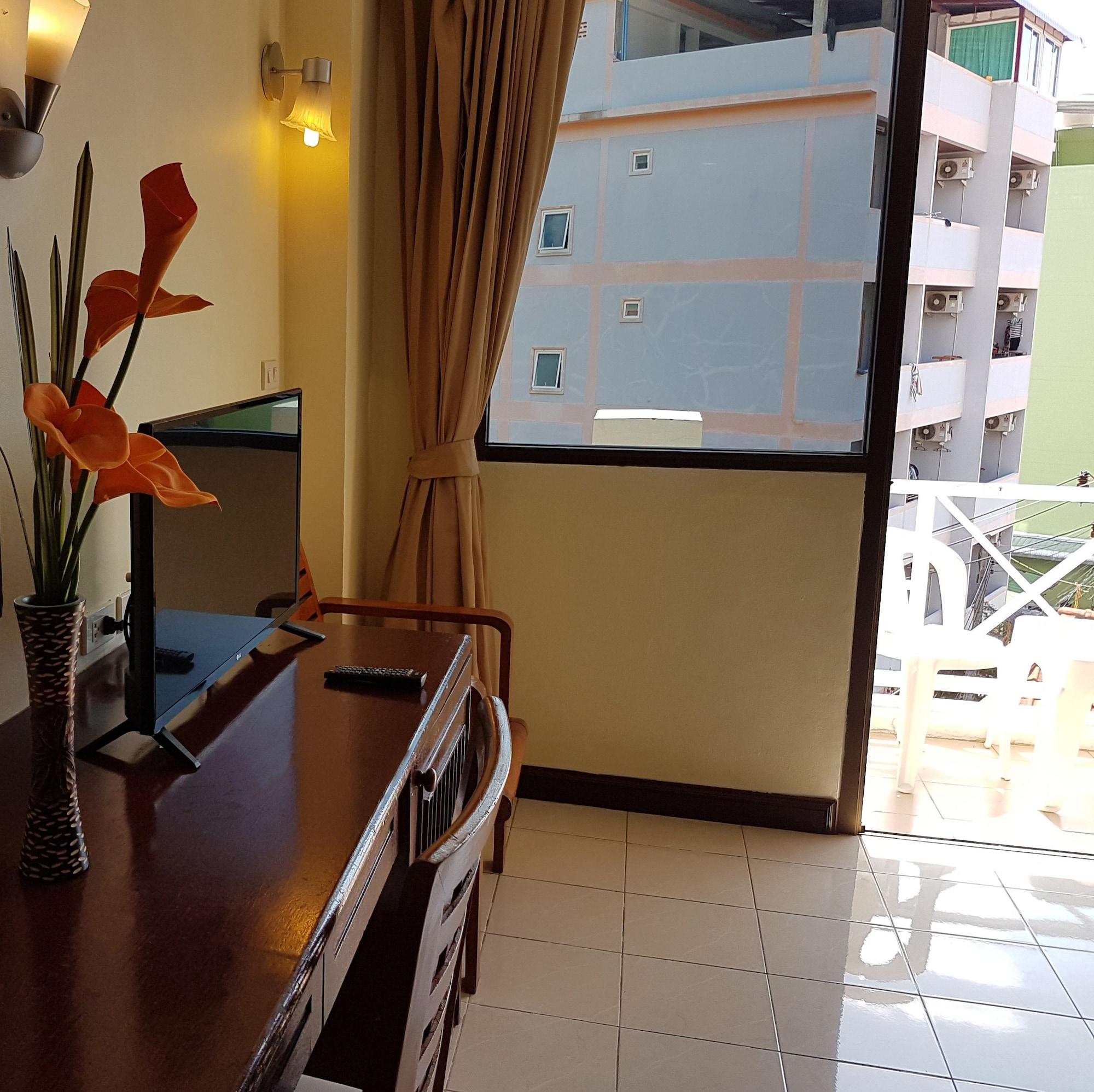 Bauman Ville Hotel Phuket Esterno foto