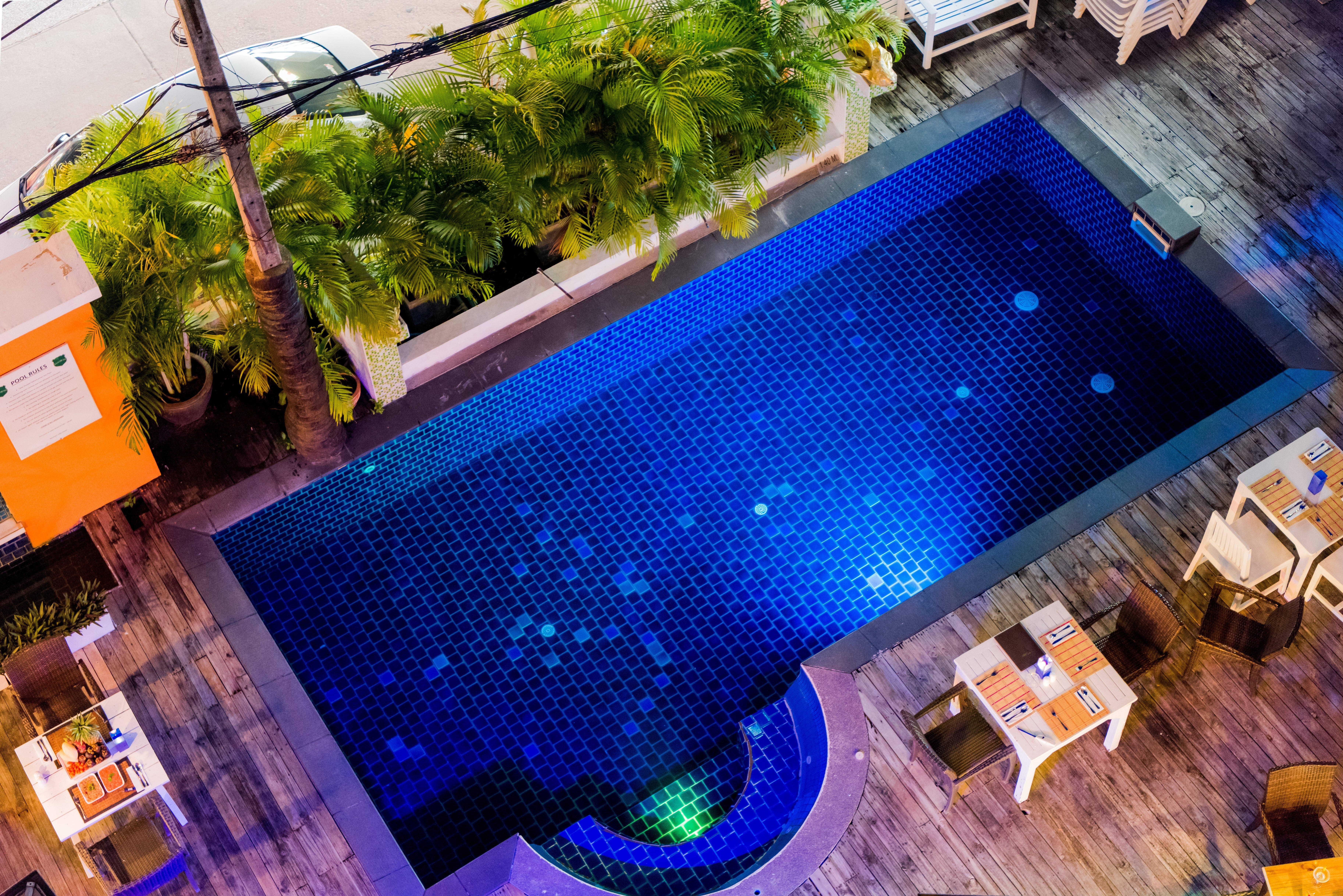 Bauman Ville Hotel Phuket Esterno foto