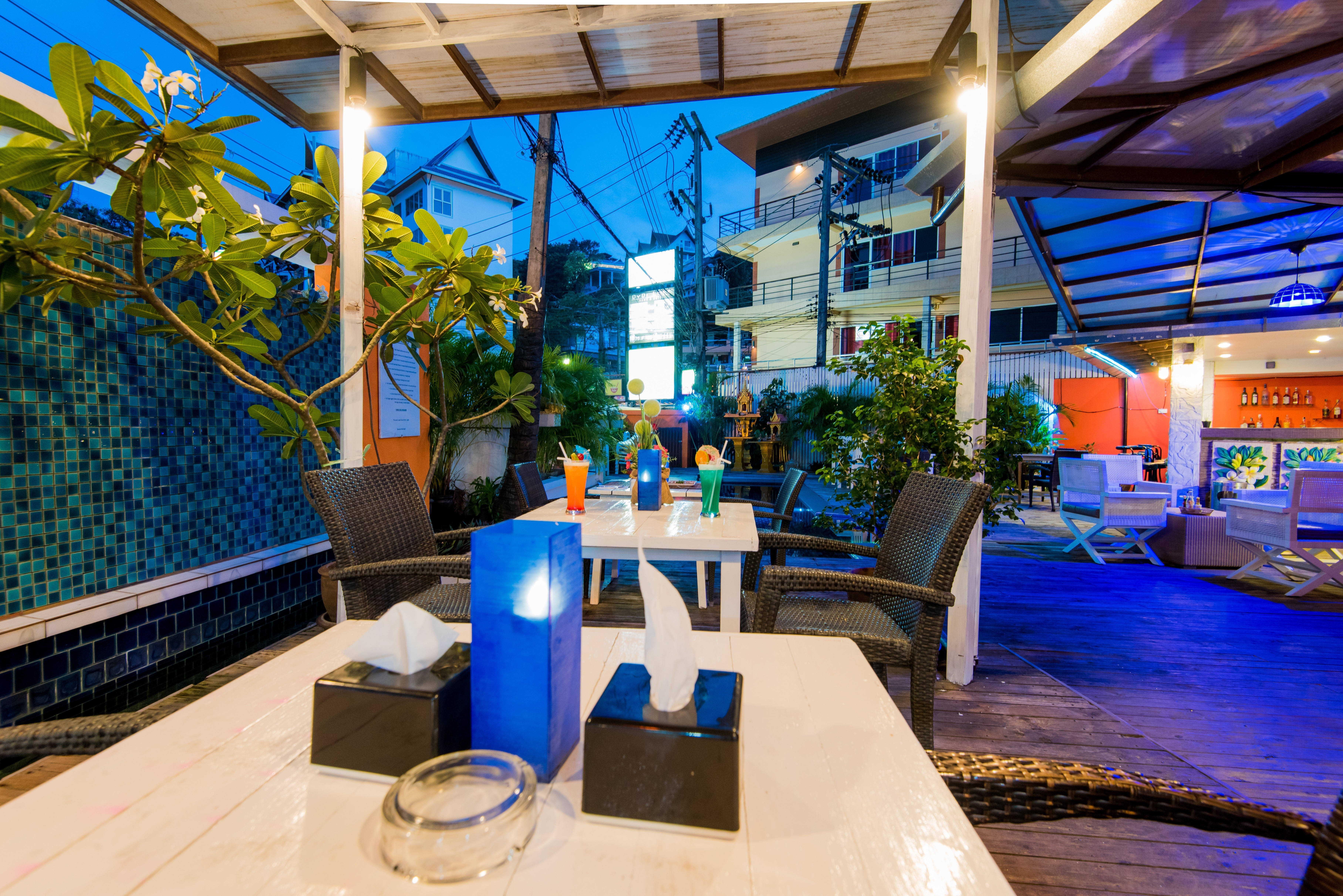 Bauman Ville Hotel Phuket Esterno foto
