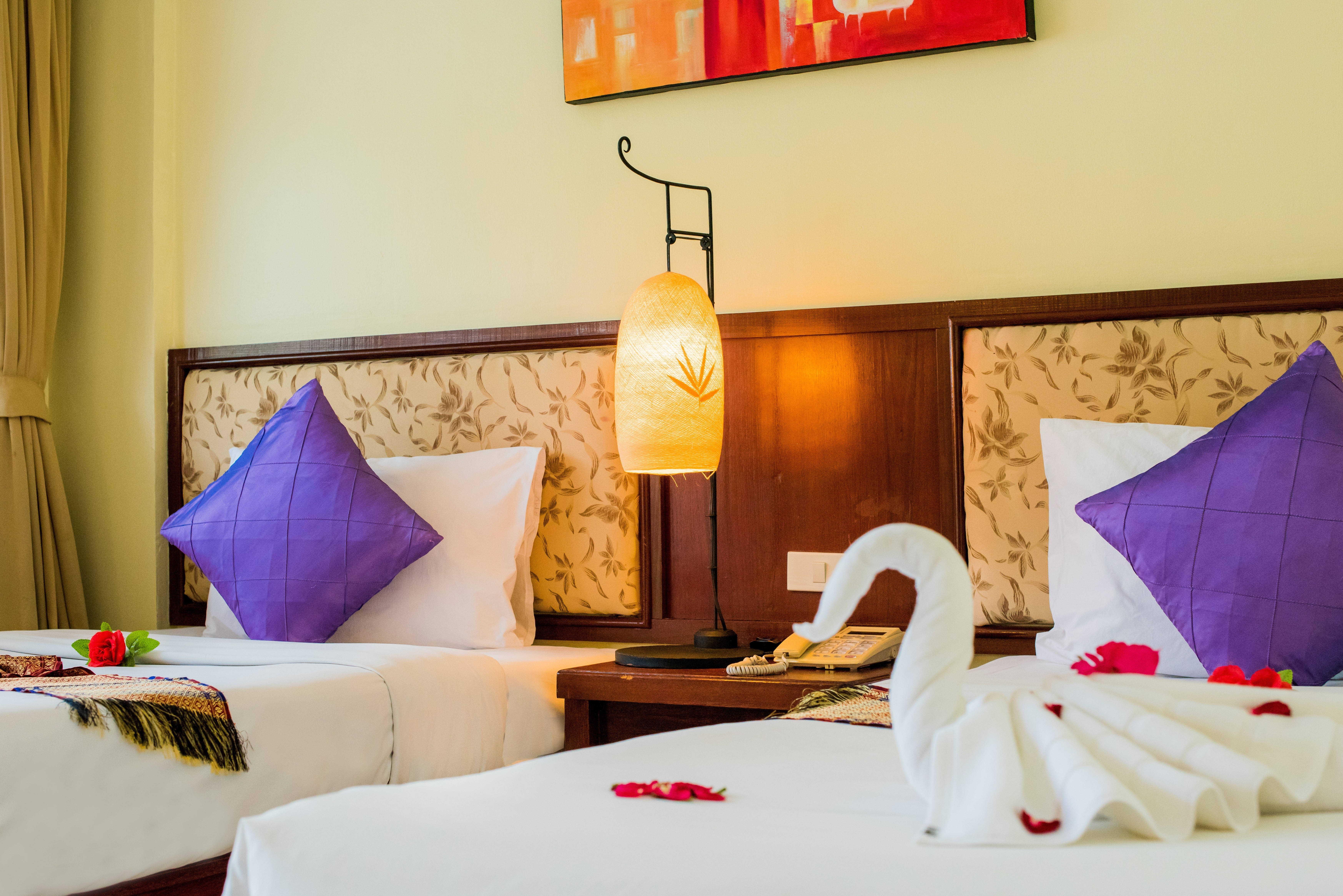 Bauman Ville Hotel Phuket Esterno foto