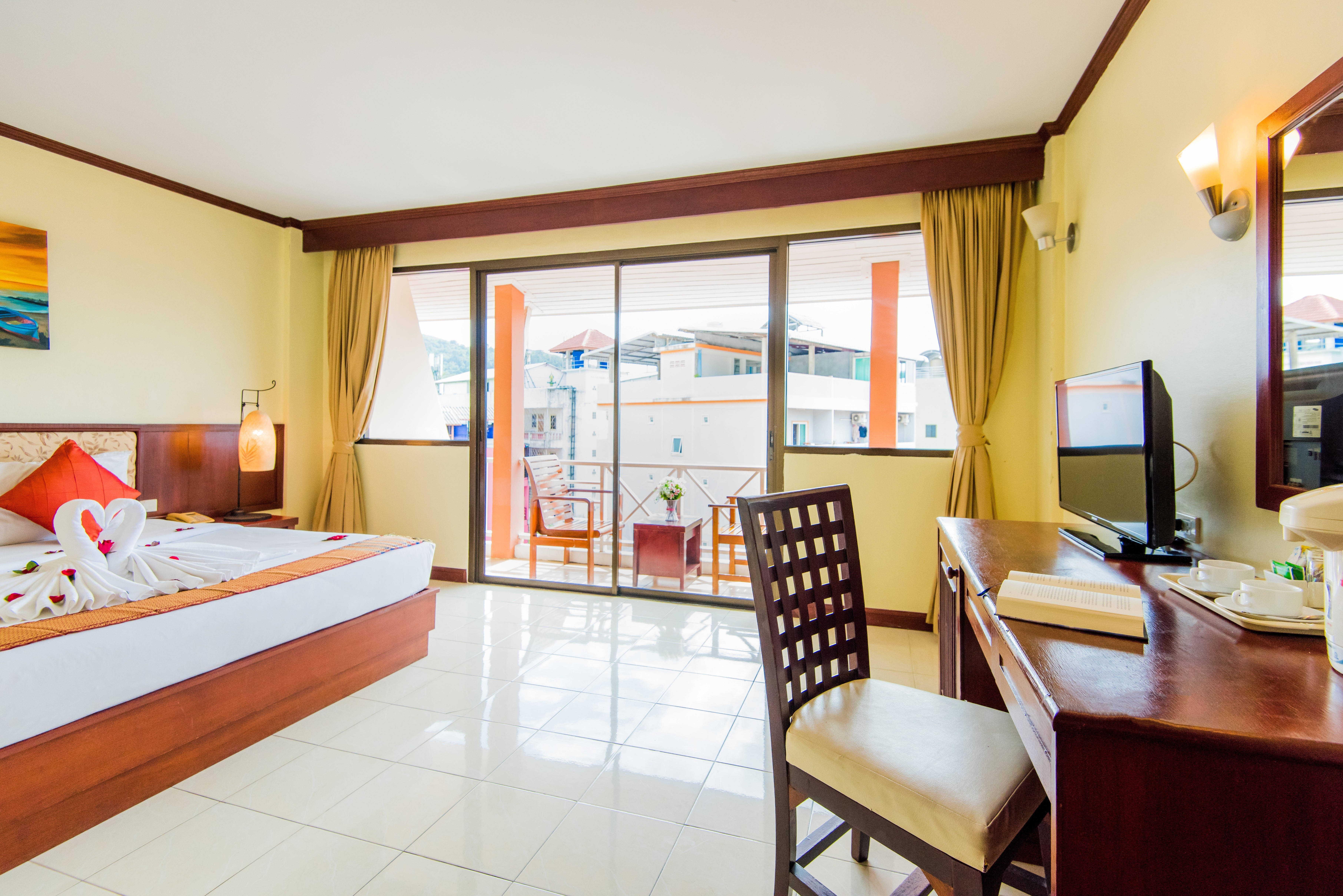 Bauman Ville Hotel Phuket Esterno foto