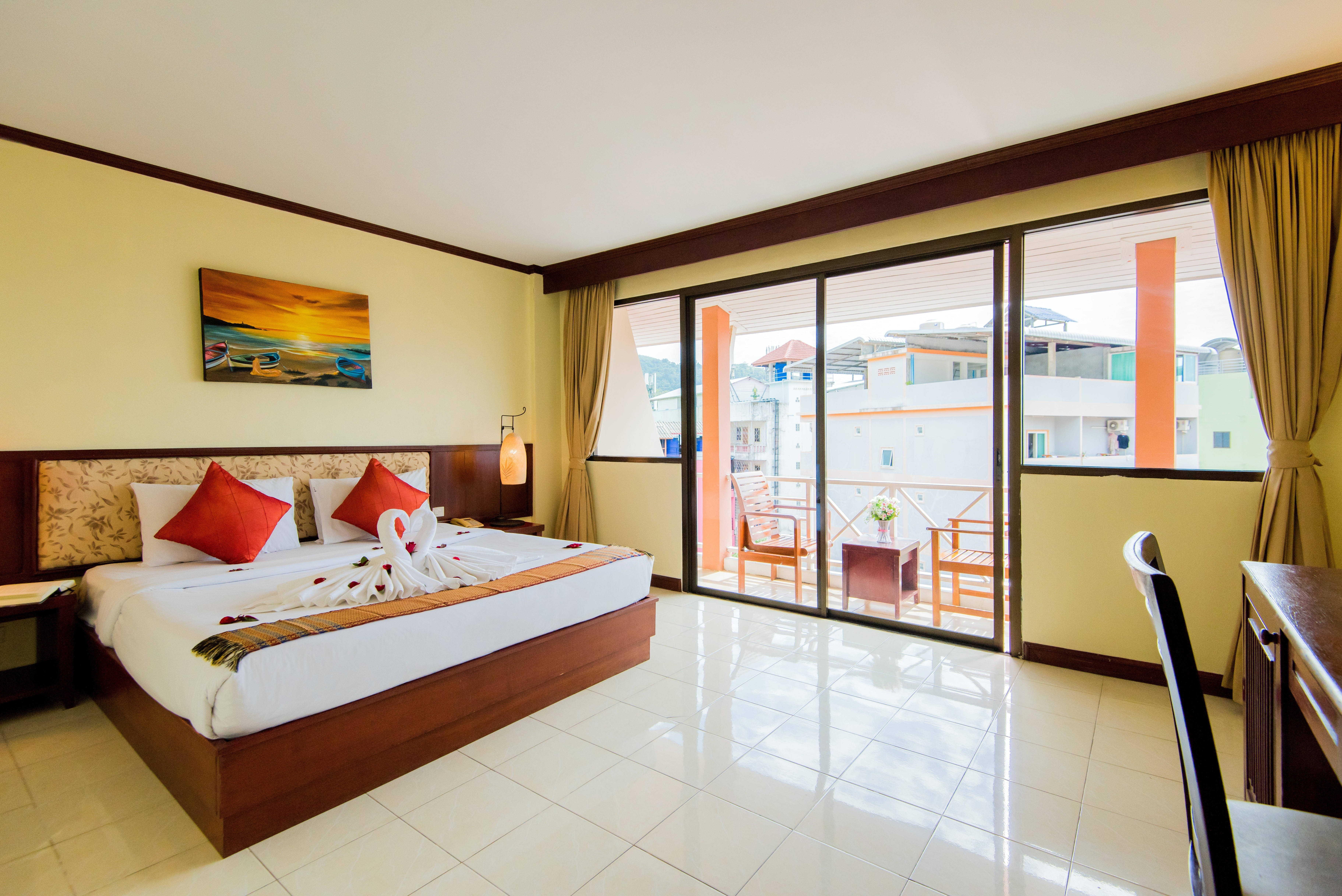 Bauman Ville Hotel Phuket Esterno foto