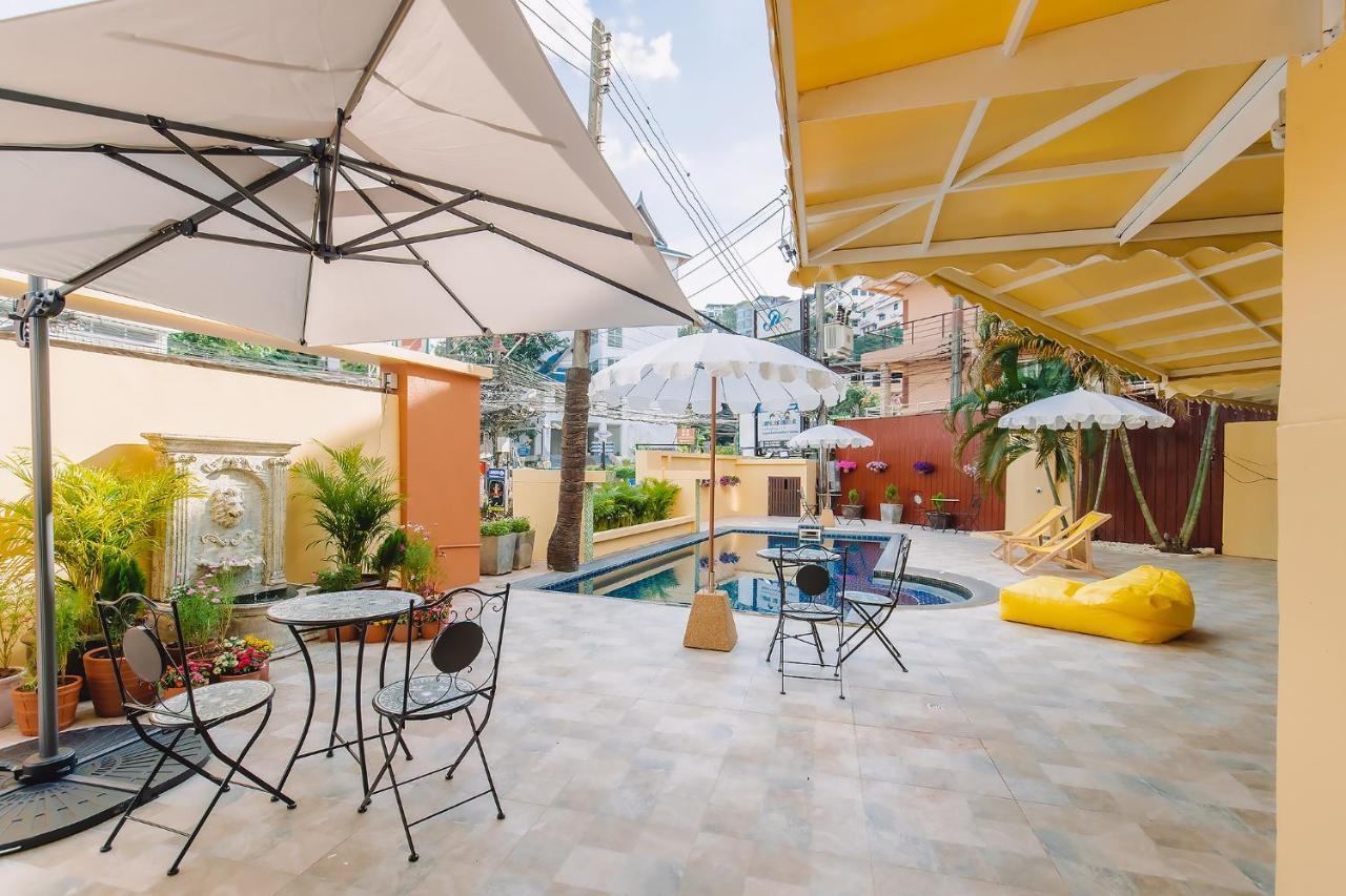 Bauman Ville Hotel Phuket Esterno foto