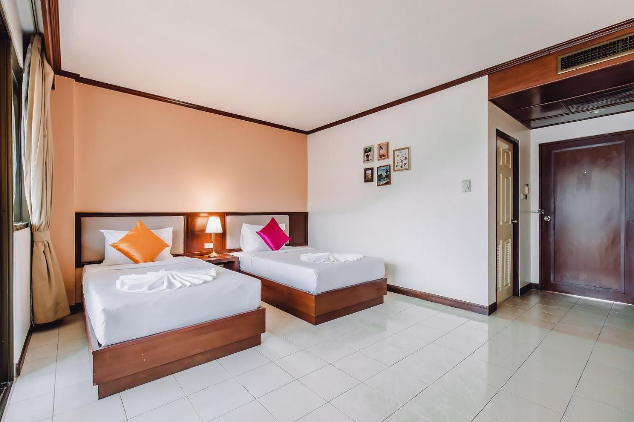 Bauman Ville Hotel Phuket Esterno foto