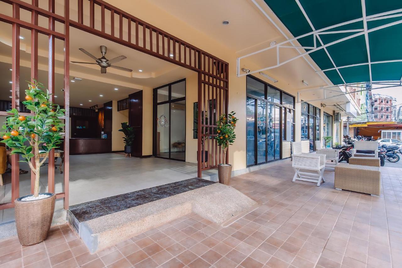 Bauman Ville Hotel Phuket Esterno foto