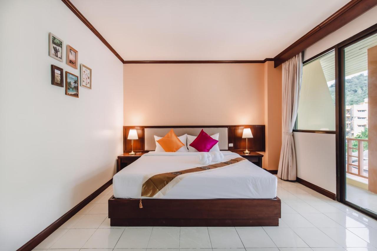 Bauman Ville Hotel Phuket Esterno foto