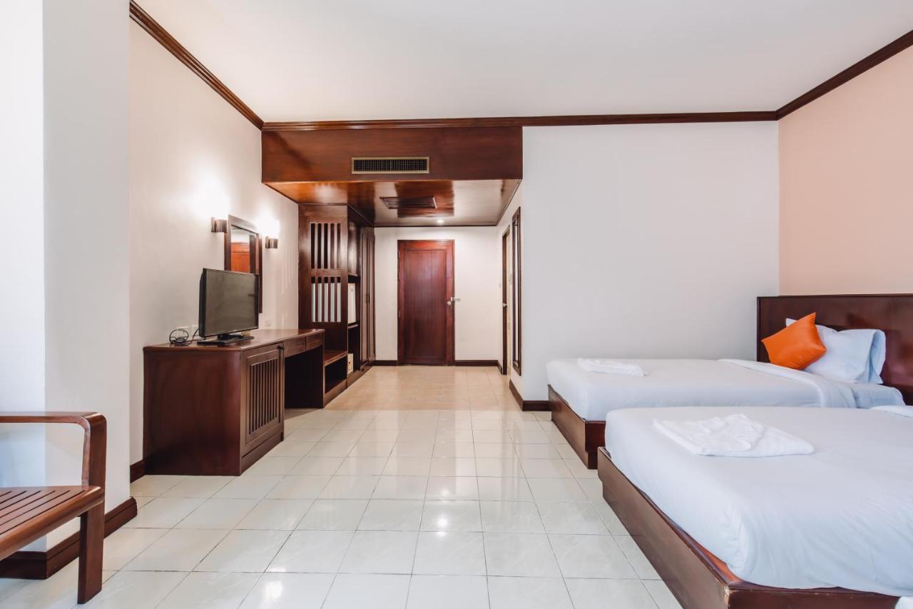 Bauman Ville Hotel Phuket Esterno foto